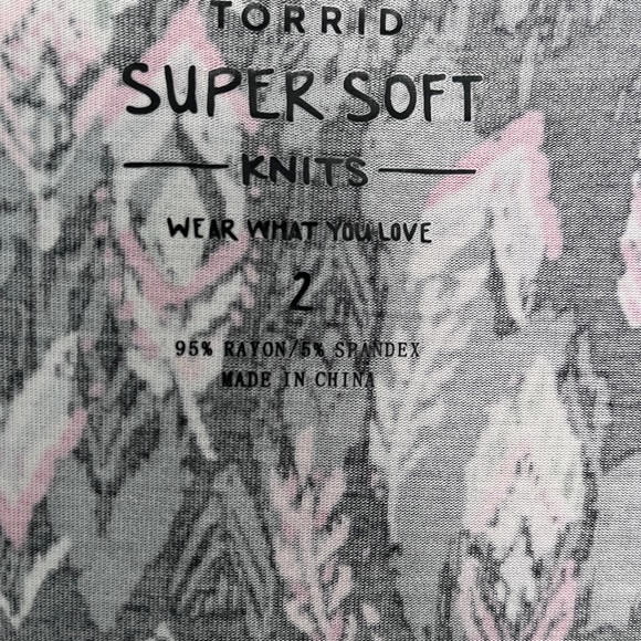 Torrid Super Soft Arrow Print - Picture 2 of 4
